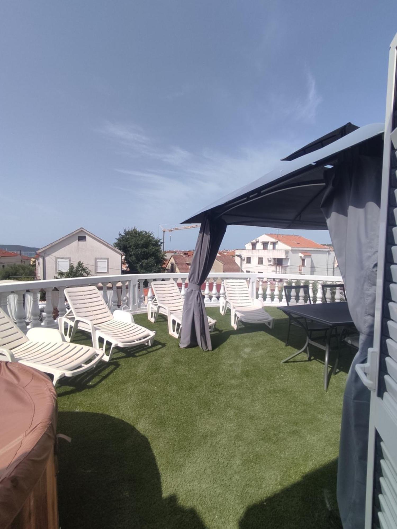Apartments Villa Dalmatina Vodice Extérieur photo
